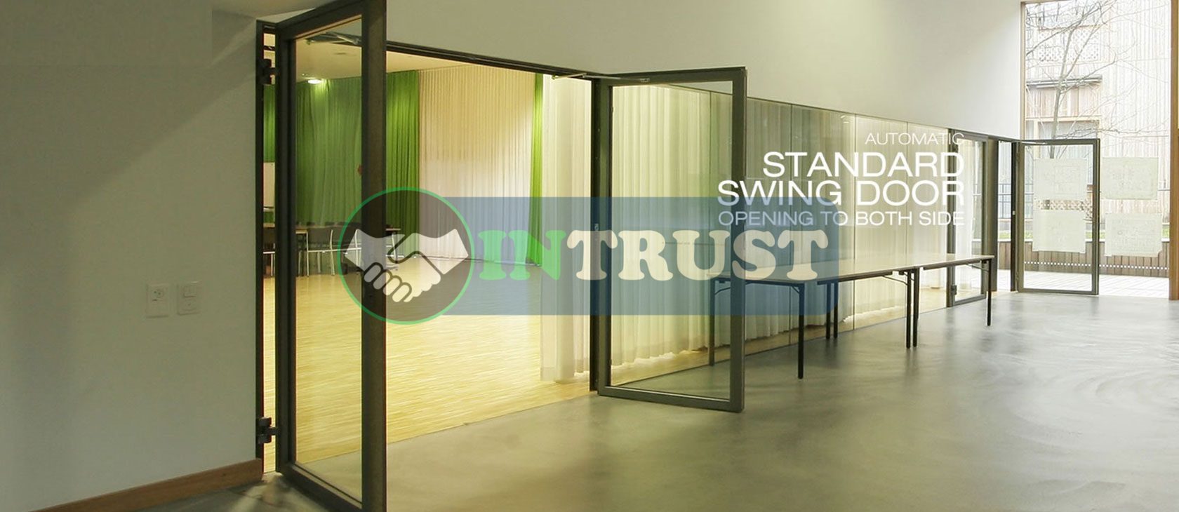 Automatic swing door operator